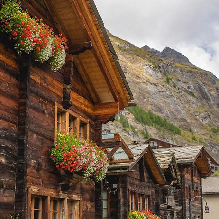 Chalet Schuler Zermatt Bagian luar foto