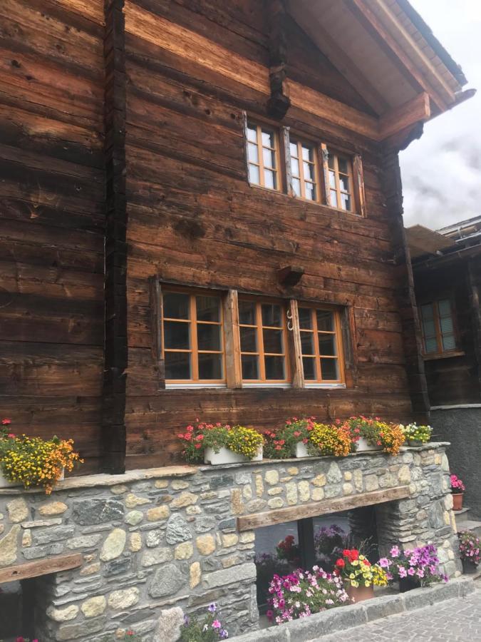 Chalet Schuler Villa Zermatt Bagian luar foto